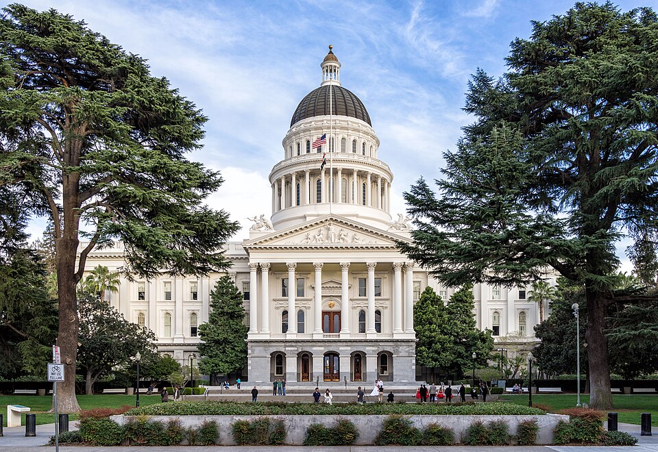 California State Capitol. Image credit: Andre M via Wikimedia Commons, CC BY-SA 3.0.